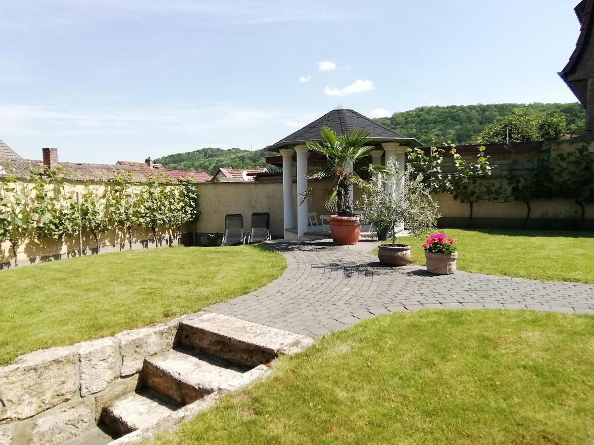 Haus Toskana, Kleines Ferienhaus Im Toskanagarten Bad Sulza Bagian luar foto