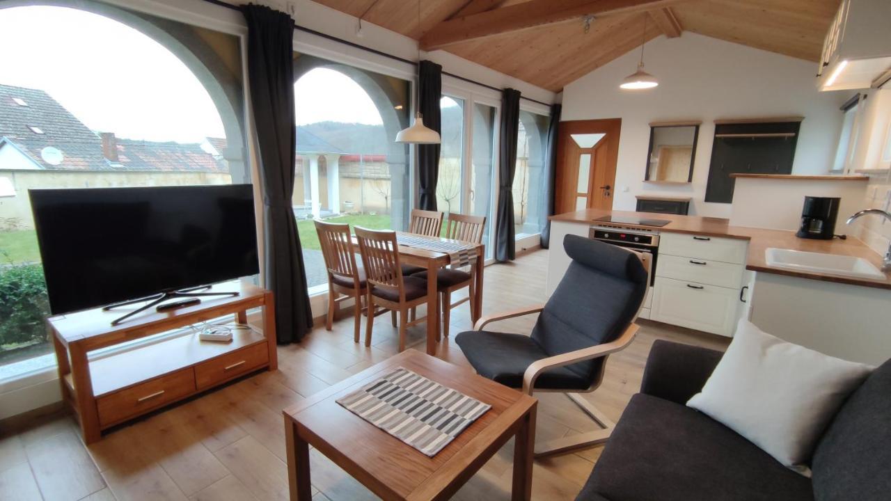 Haus Toskana, Kleines Ferienhaus Im Toskanagarten Bad Sulza Bagian luar foto