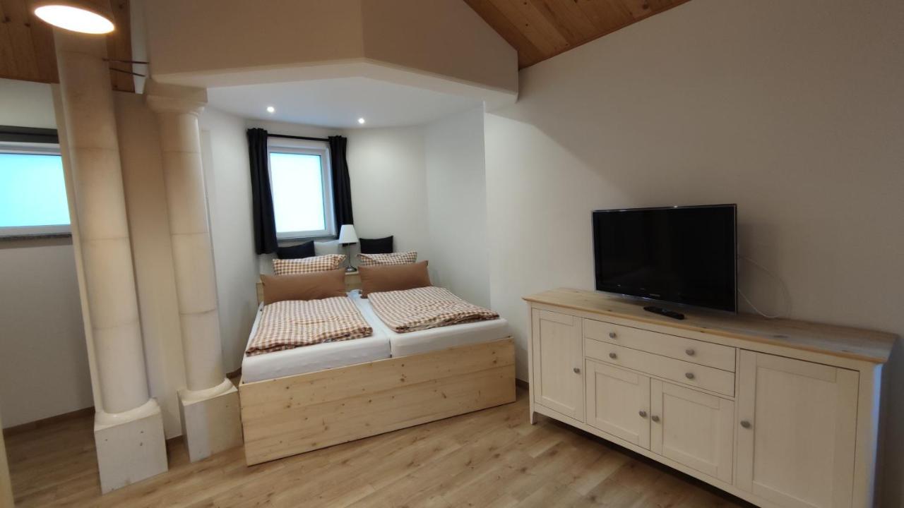Haus Toskana, Kleines Ferienhaus Im Toskanagarten Bad Sulza Bagian luar foto